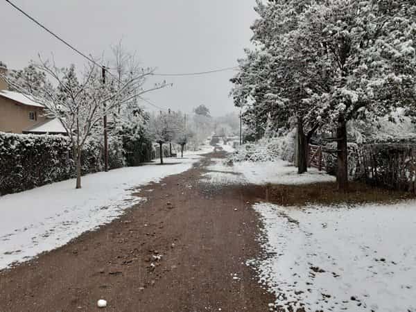 Escenario natural nevado en Calamuchita